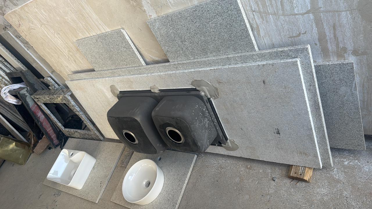 Pia com cuba inferior